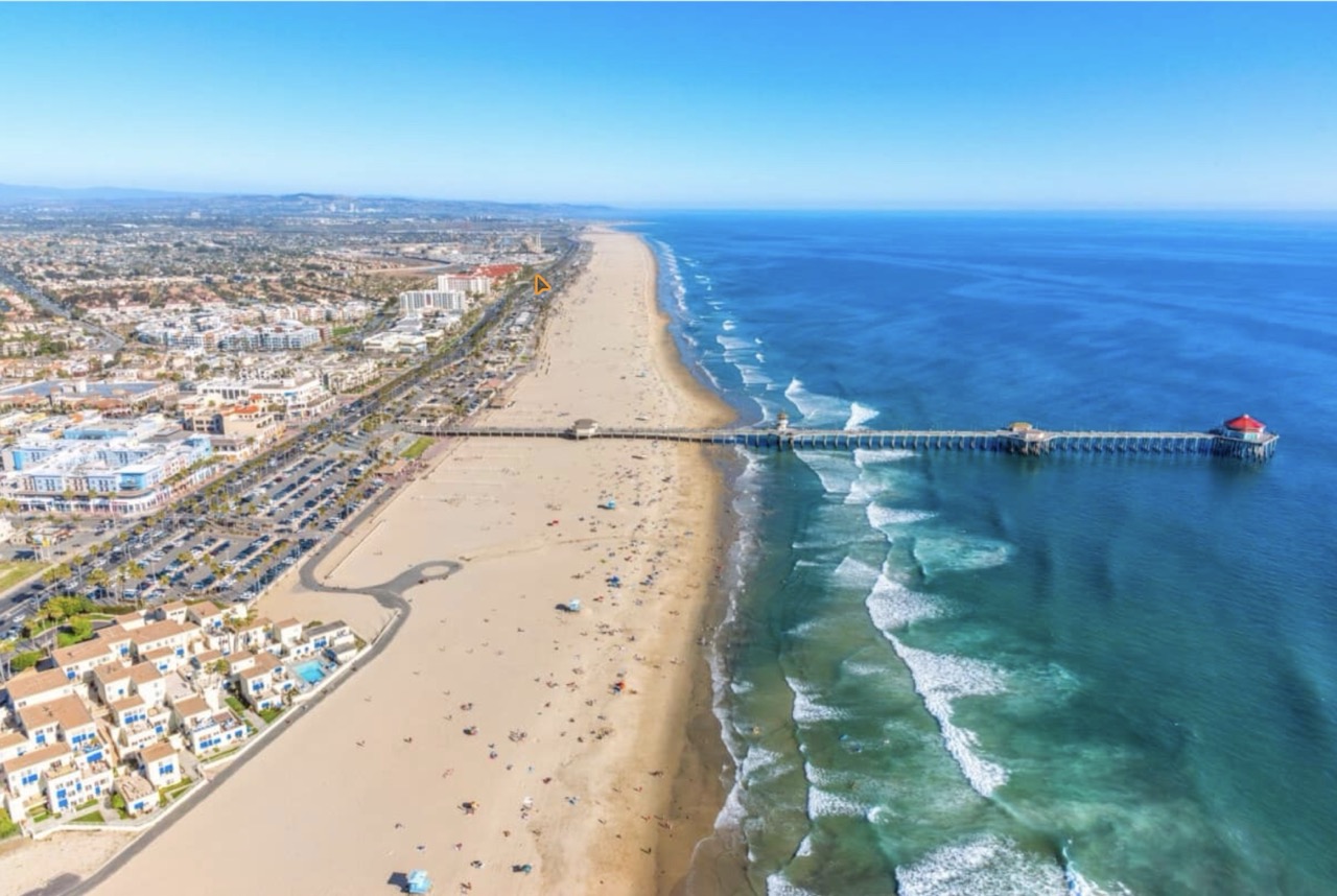 Aerial view of Huntington Beach pier and shoreline